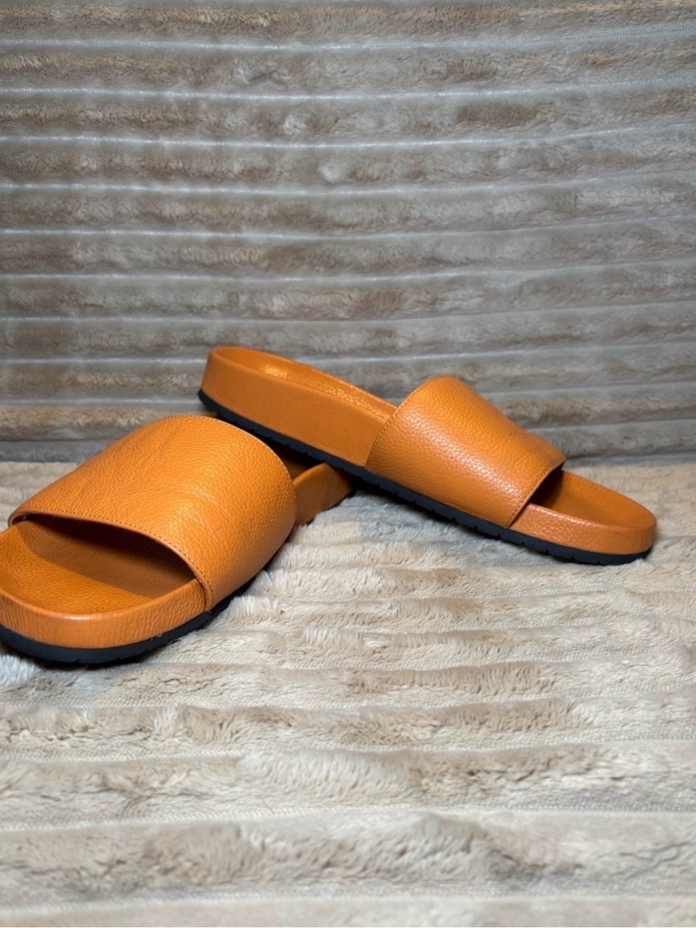 Vince leather orange slides sandals 8.5 - Picture 2 of 6